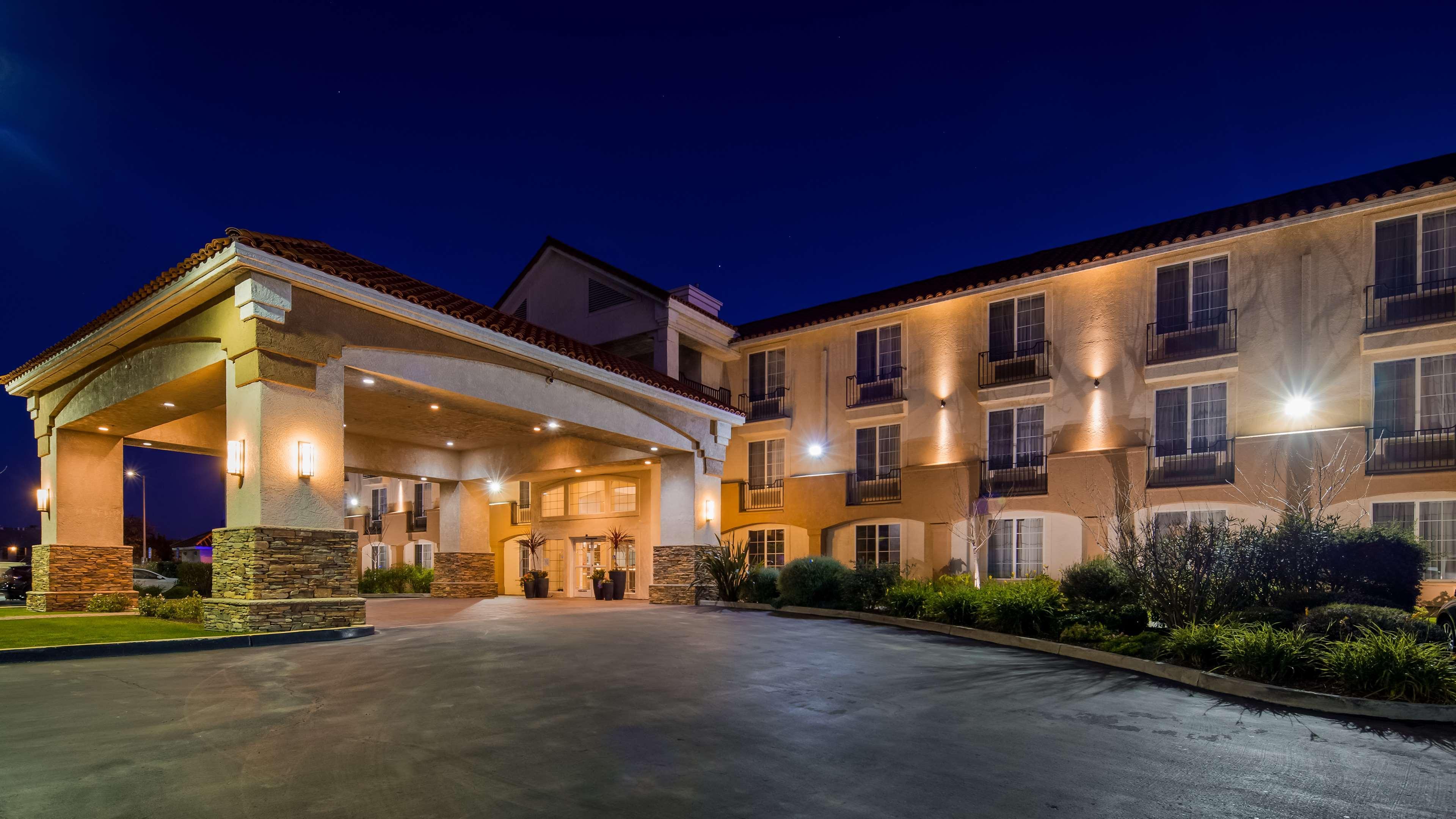 Best Western Salinas Valley Inn & Suites Exterior photo