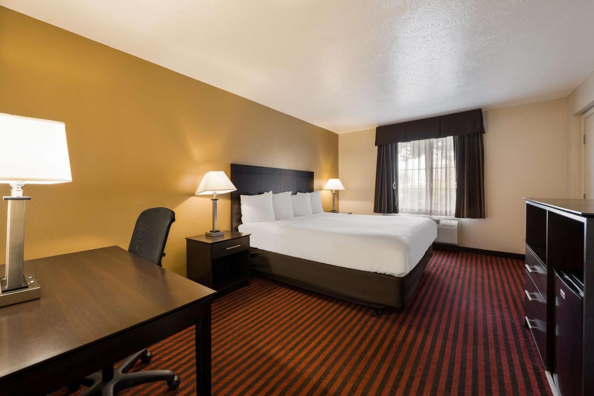 Best Western Salinas Valley Inn & Suites Exterior photo